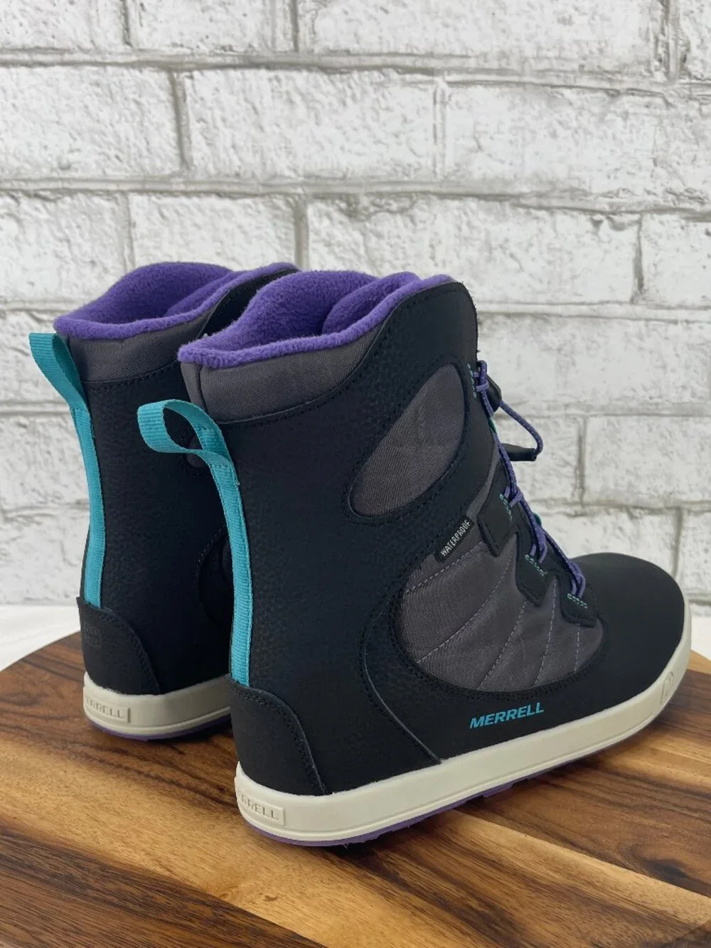 Merrell Snow Bank 4.0 Kids Sz. 6 Black Purple Waterproof insulated Winter Boots